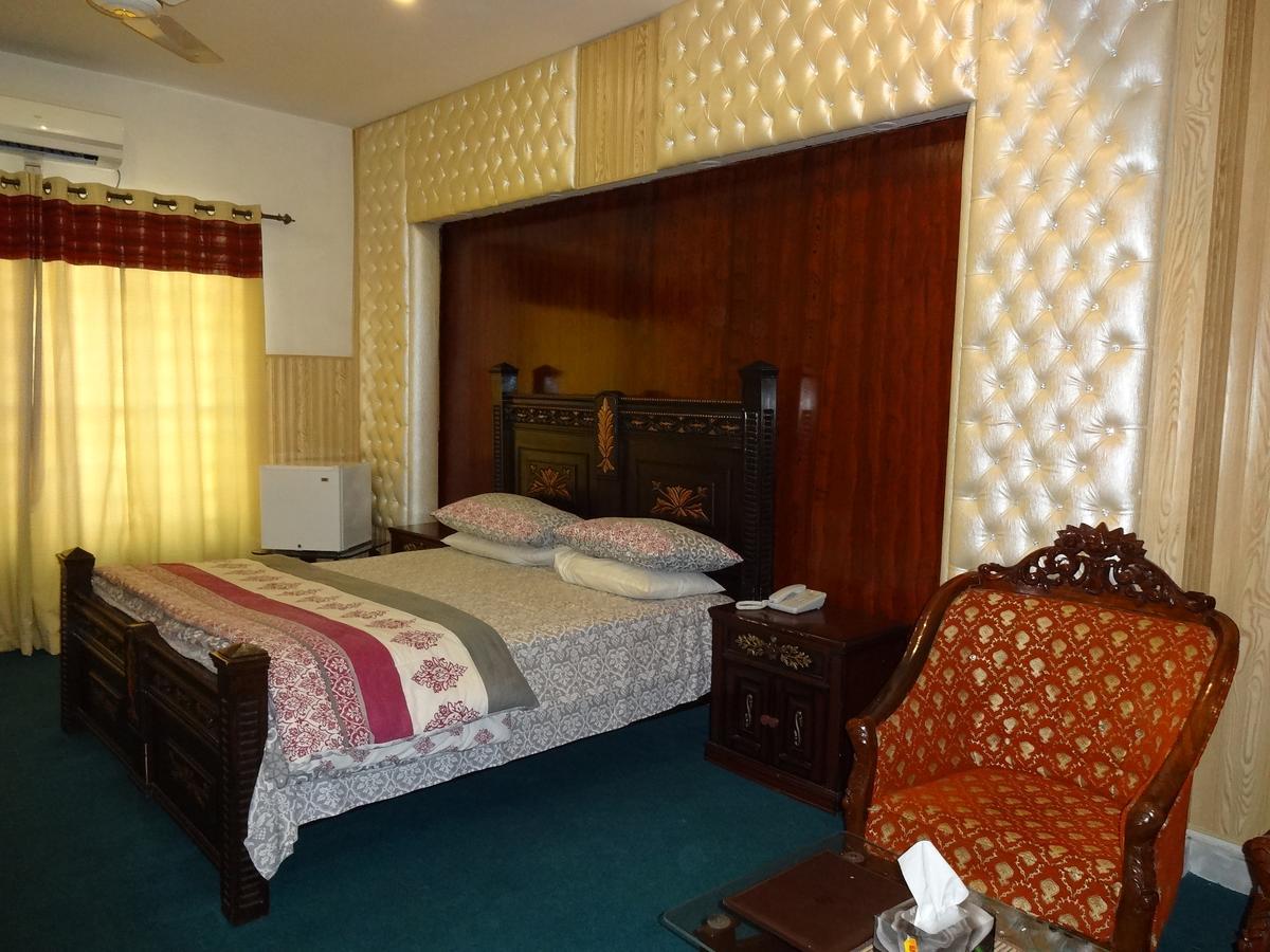 Divine Hotel ราวัลปินดี ภายนอก รูปภาพ